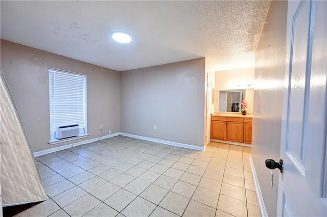 $65,000 | 6200 Riverside Drive, Unit 431, Metairie, LA 70003