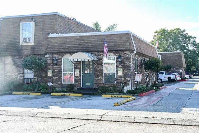 $65,000 | 6200 Riverside Drive, Unit 431, Metairie, LA 70003