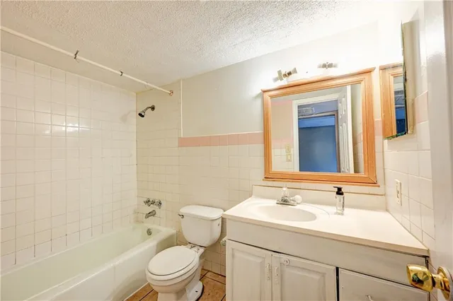 $65,000 | 6200 Riverside Drive, Unit 431, Metairie, LA 70003