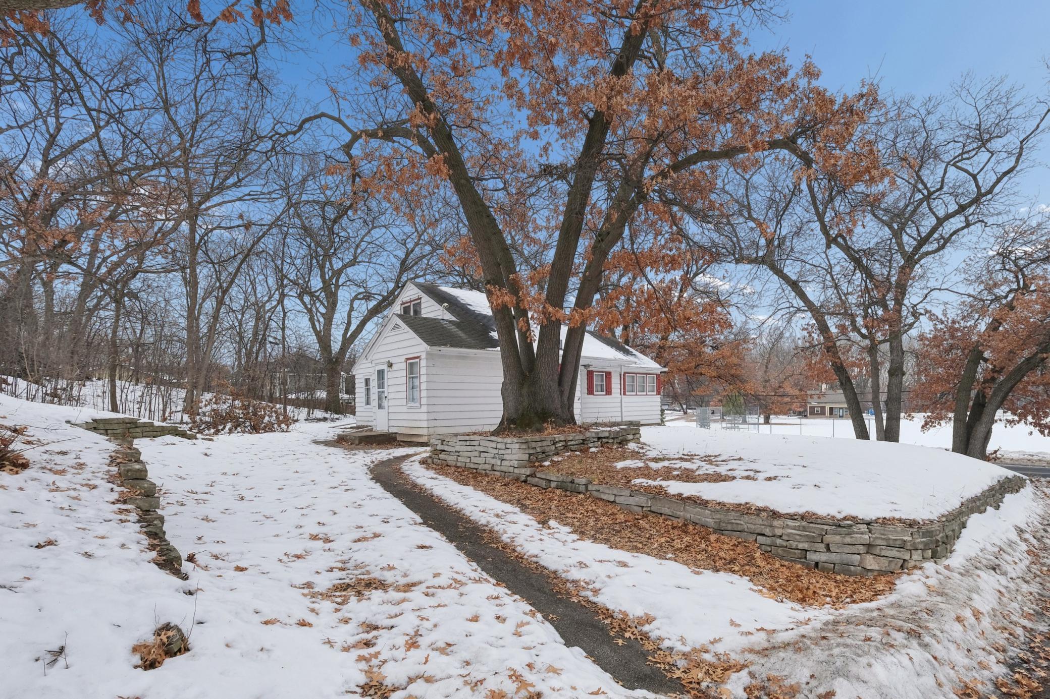 4500 Parkside Lane Edina, MN 55436 - Photo 3 of 12