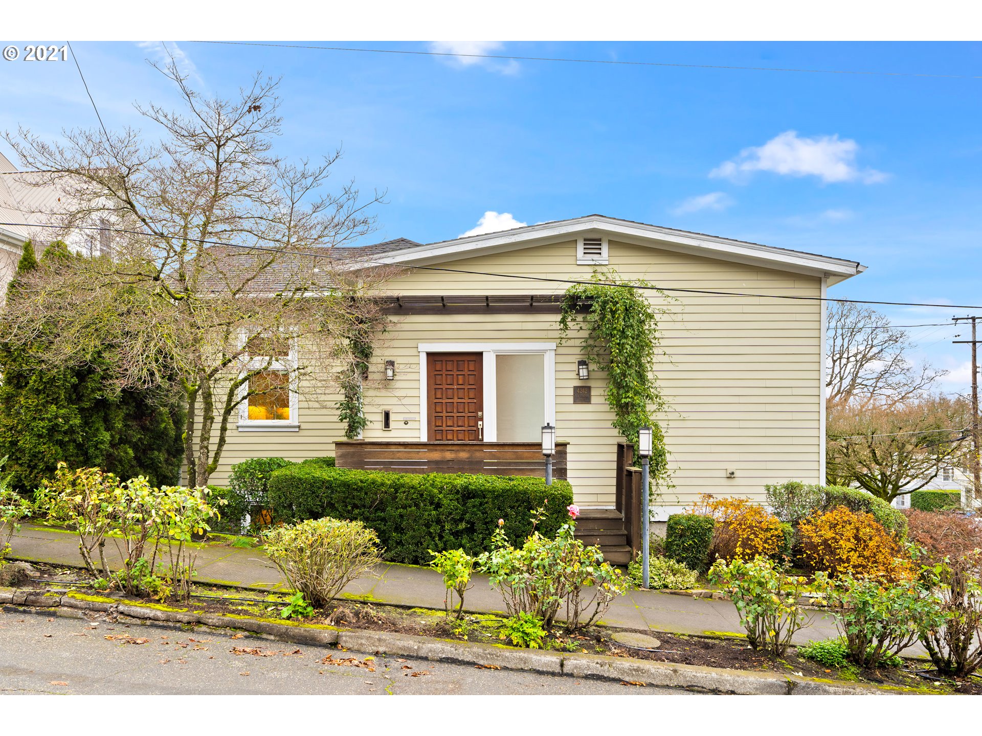 4242 Southwest Condor Avenue Portland, OR 97239 - Photo 1 of 30 Gallery Image 1