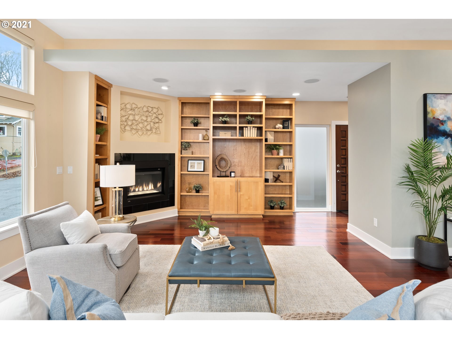4242 Southwest Condor Avenue Portland, OR 97239 - Photo 3 of 30 Gallery Image 3