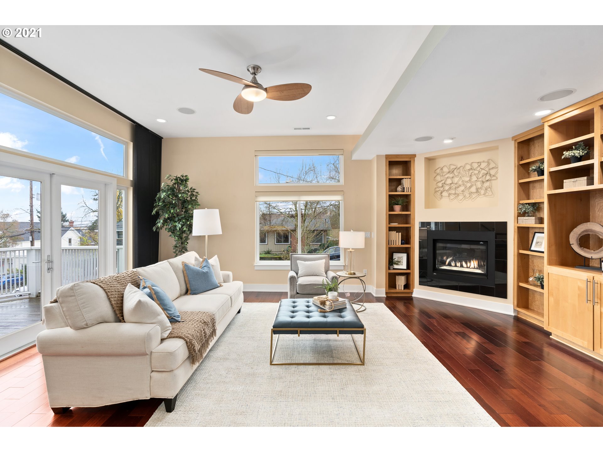 4242 Southwest Condor Avenue Portland, OR 97239 - Photo 4 of 30 Gallery Image 4