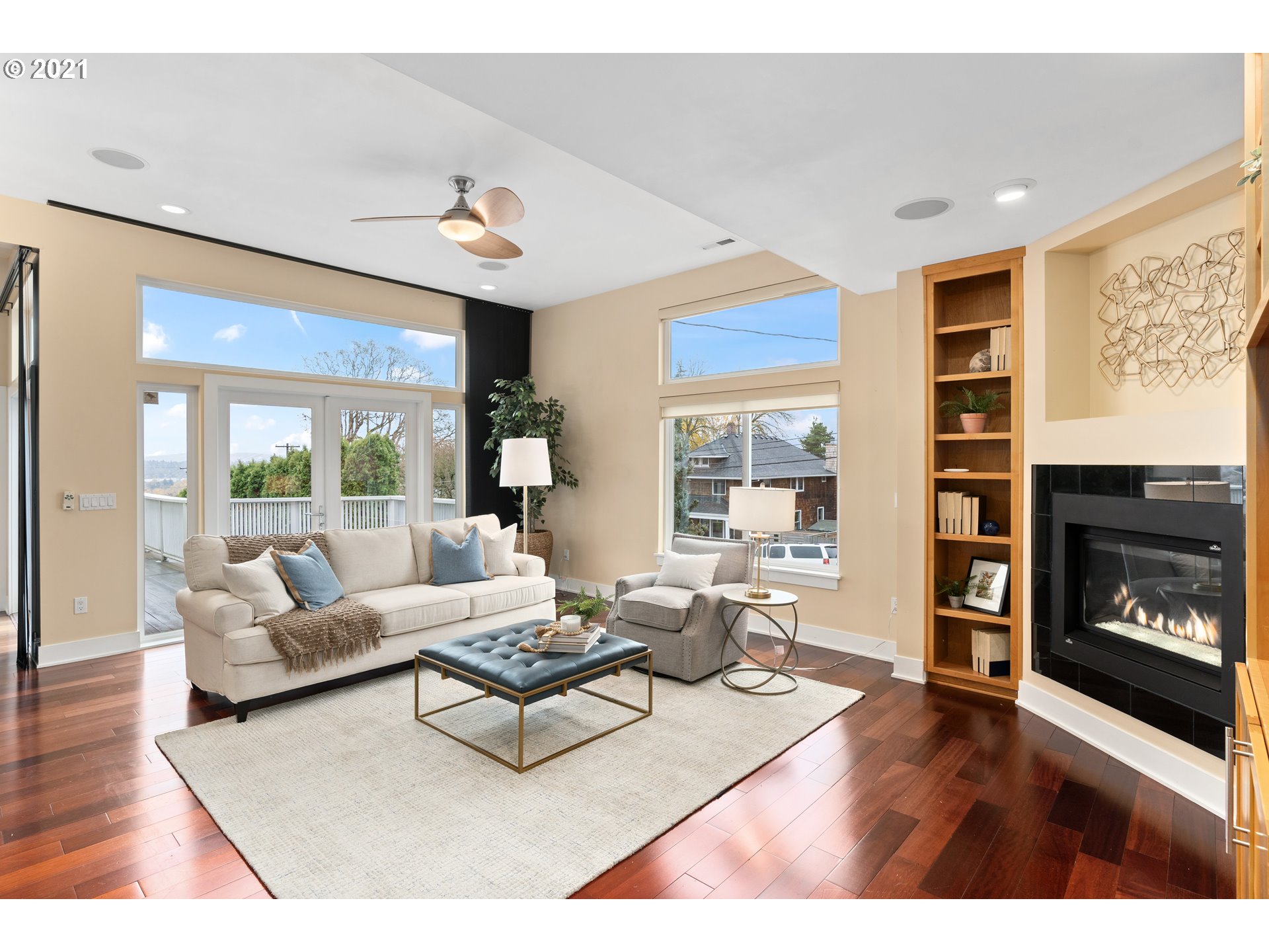 4242 Southwest Condor Avenue Portland, OR 97239 - Photo 5 of 30 Gallery Image 5