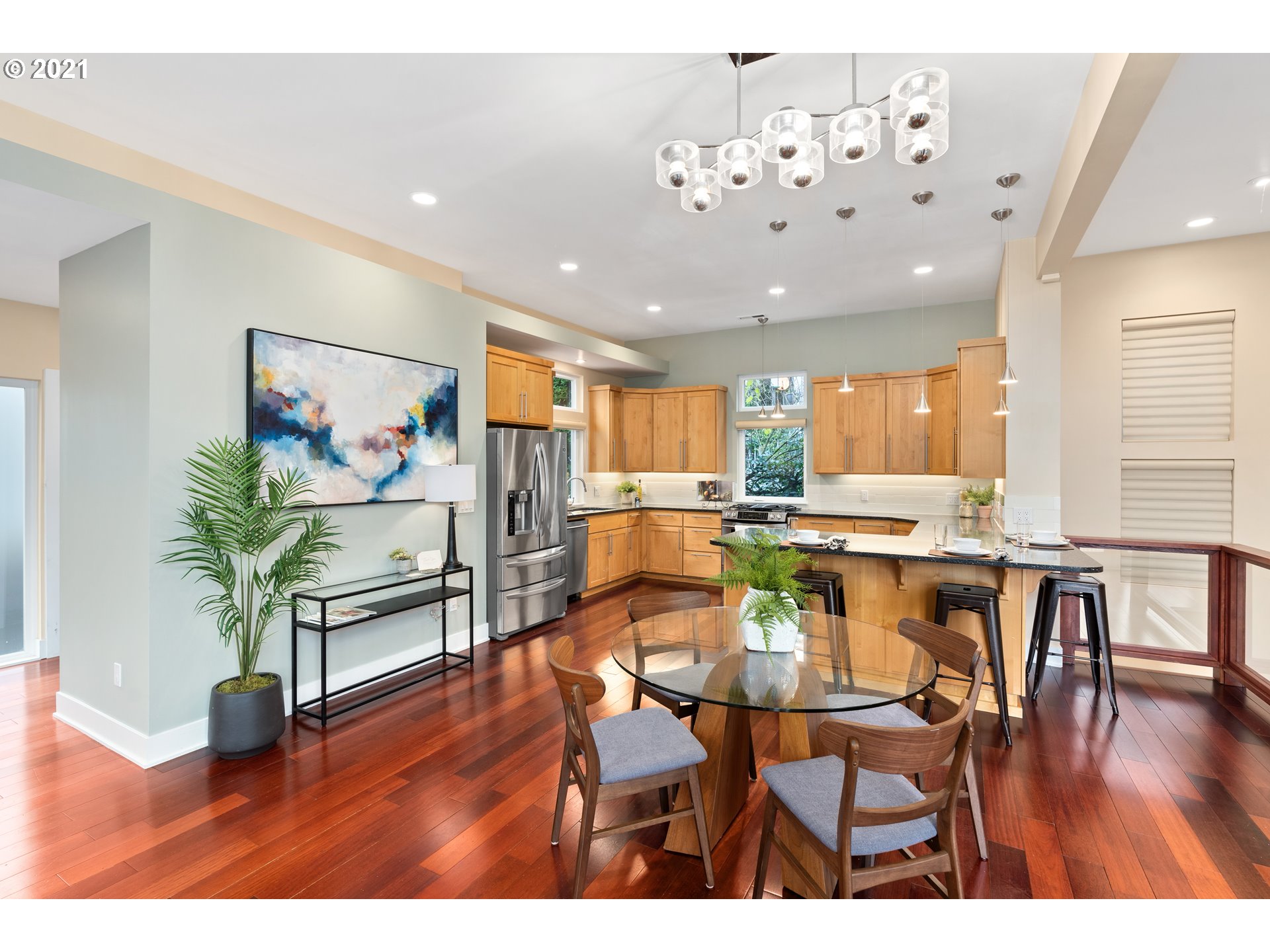 4242 Southwest Condor Avenue Portland, OR 97239 - Photo 9 of 30 Gallery Image 9