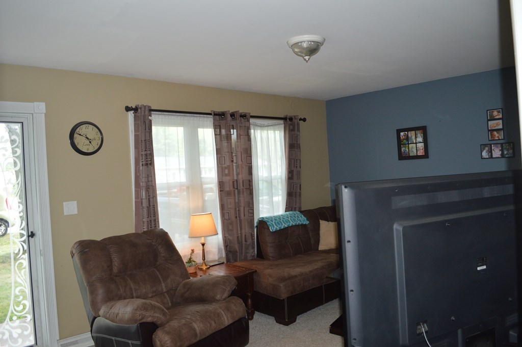 202 Roland Street Vincennes, IN 47591 - Photo 3 of 12 Gallery Image 3