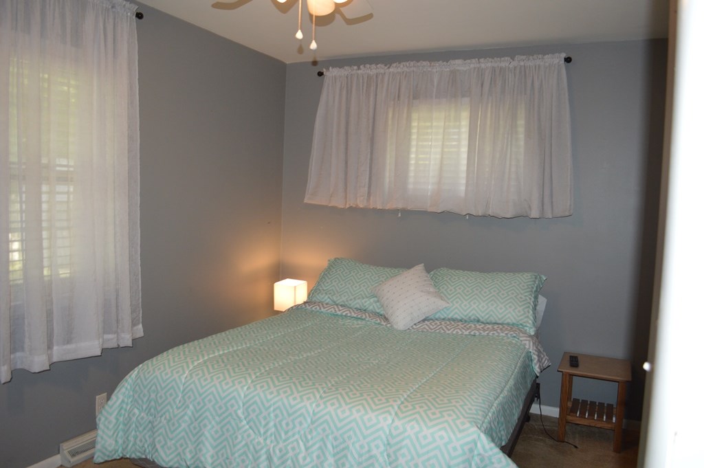 202 Roland Street Vincennes, IN 47591 - Photo 6 of 12 Gallery Image 6