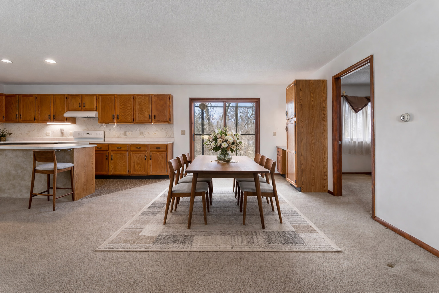 614 South Irving Street Monticello, IL 61856 - Photo 13 of 36 a dining room with furniture and window