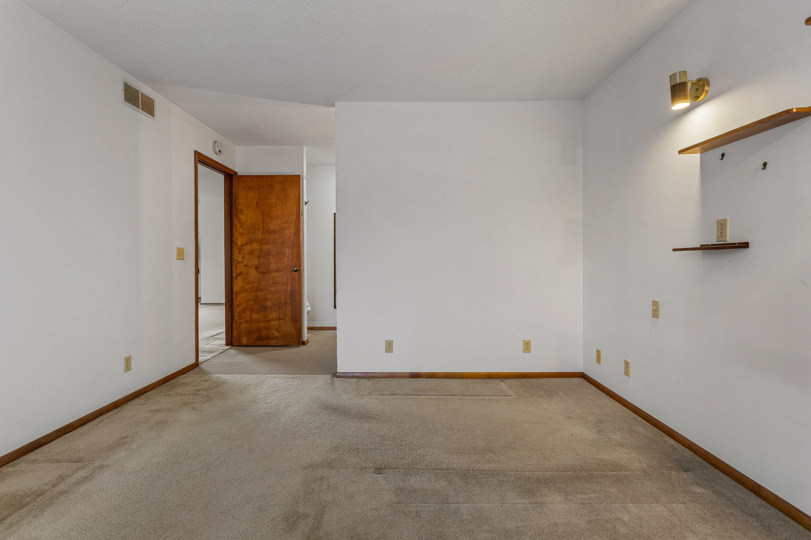 614 South Irving Street Monticello, IL 61856 - Photo 19 of 36 an empty room with closet