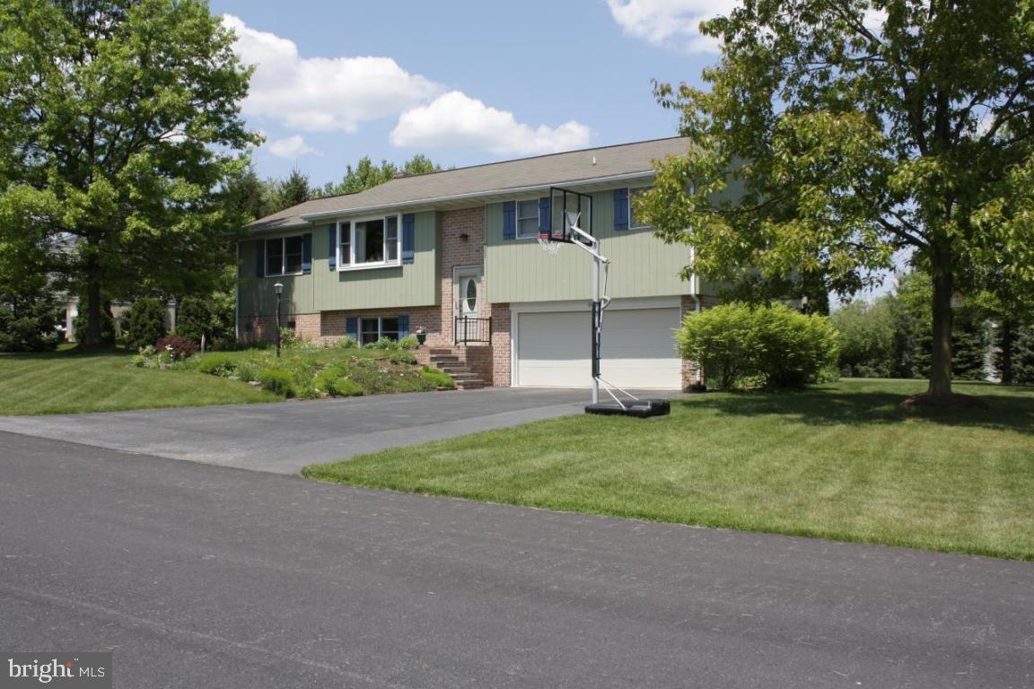 1018 Jeffrey Lane Lititz, PA 17543 - Photo 1 of 14