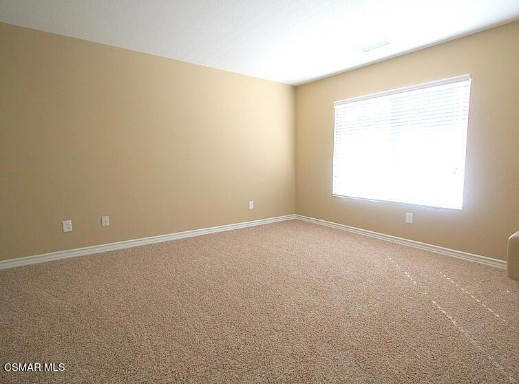 276 Chantilly Circle Simi Valley, CA 93065 - Photo 14 of 25 an empty room with a window
