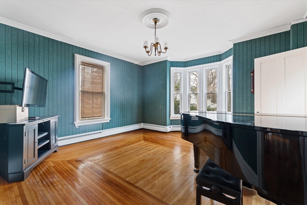 14 Maple Street Sturbridge, MA 01566 - Photo 10 of 37 Gallery Image 10