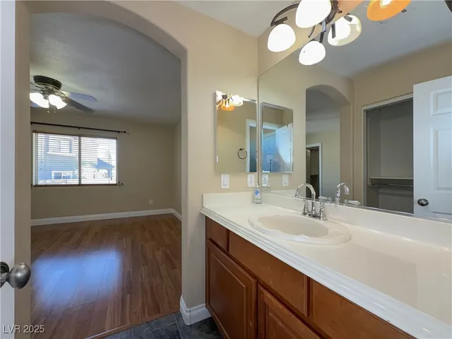 $2,365 | 1353 Robbers Roost Avenue, Henderson, NV 89012