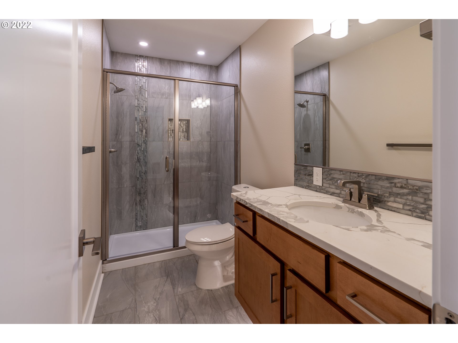 2219 Southwest Sunset Drive Portland, OR 97239 - Photo 13 of 24 Gallery Image 13
