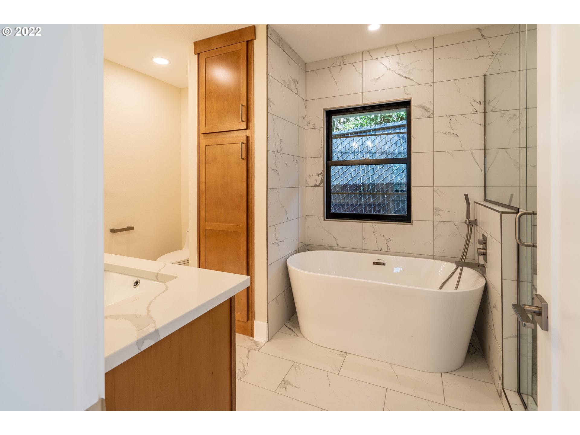 2219 Southwest Sunset Drive Portland, OR 97239 - Photo 16 of 24 Gallery Image 16