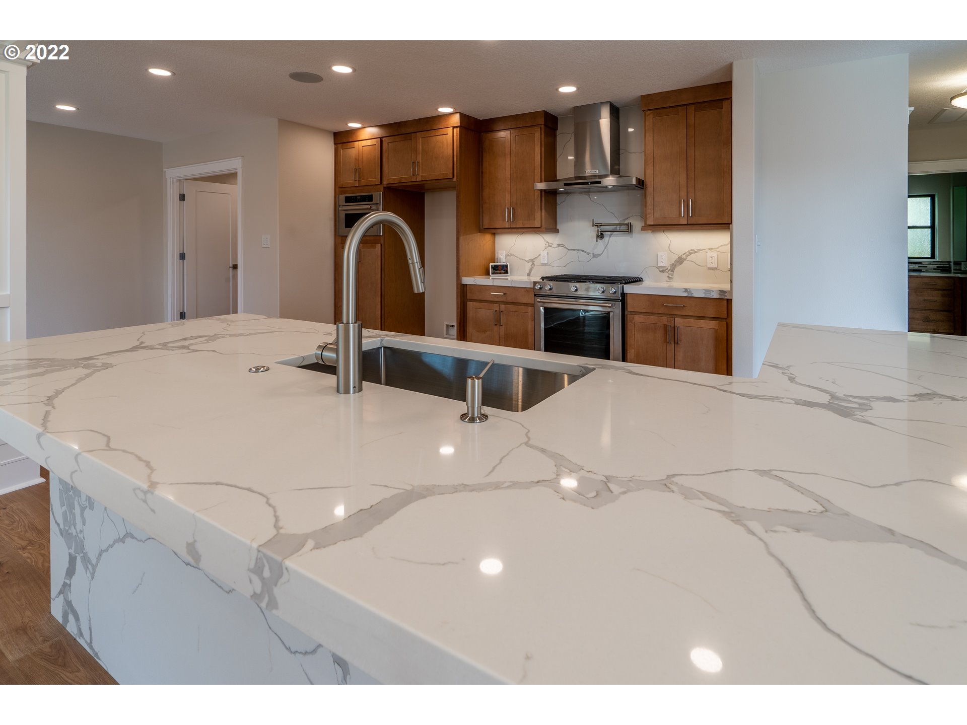 2219 Southwest Sunset Drive Portland, OR 97239 - Photo 9 of 24 Gallery Image 9