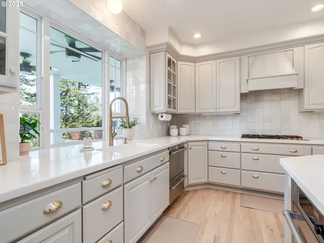 $1,750,000 | 28499 Southeast Sweetbriar Road, Troutdale, OR 97060