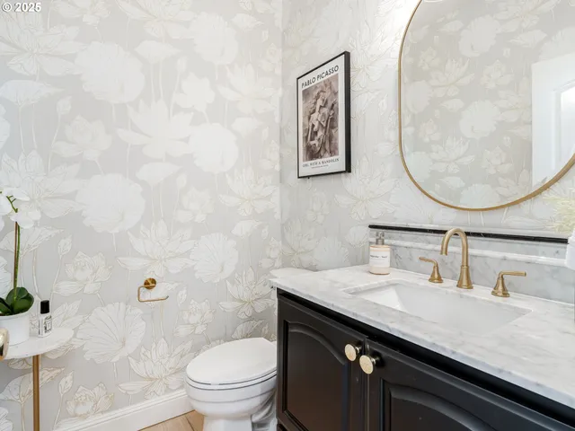 $1,750,000 | 28499 Southeast Sweetbriar Road, Troutdale, OR 97060