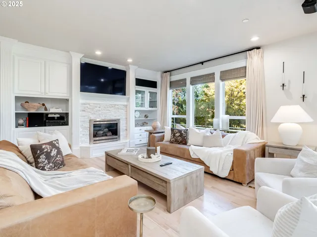 $1,750,000 | 28499 Southeast Sweetbriar Road, Troutdale, OR 97060