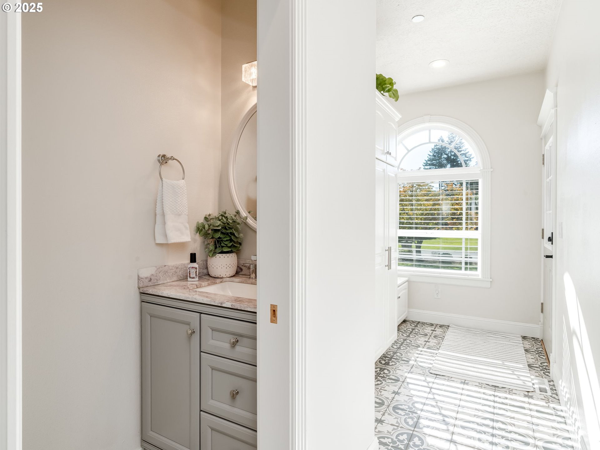 28499 Southeast Sweetbriar Road Troutdale, OR 97060 - Photo 27 of 48