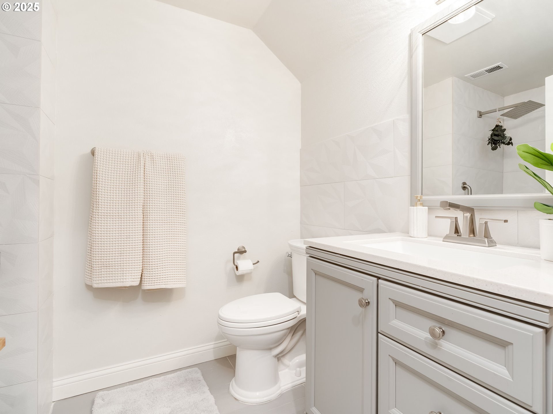 28499 Southeast Sweetbriar Road Troutdale, OR 97060 - Photo 35 of 48