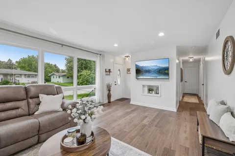 $375,000 | 809 West Street, Stoughton, WI 53589