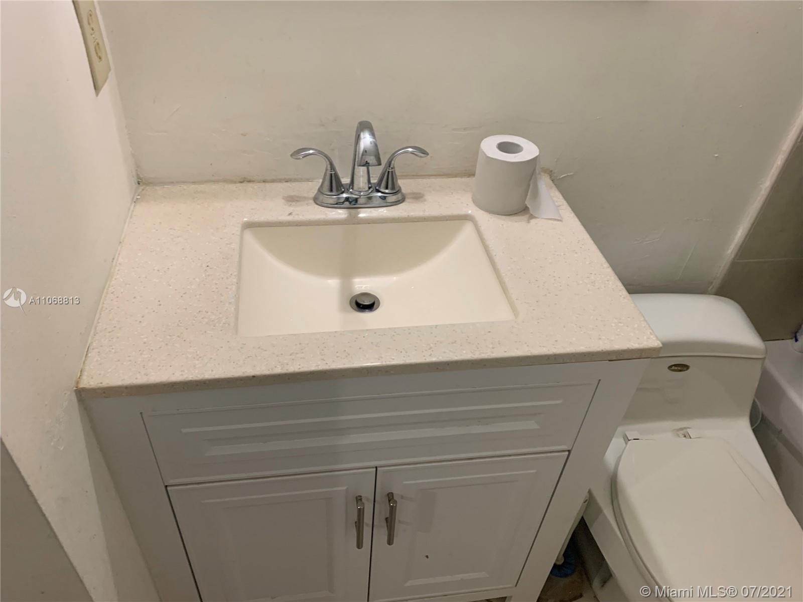 3427 Foxcroft Road Miramar, FL 33025 - Photo 25 of 39 Gallery Image 25