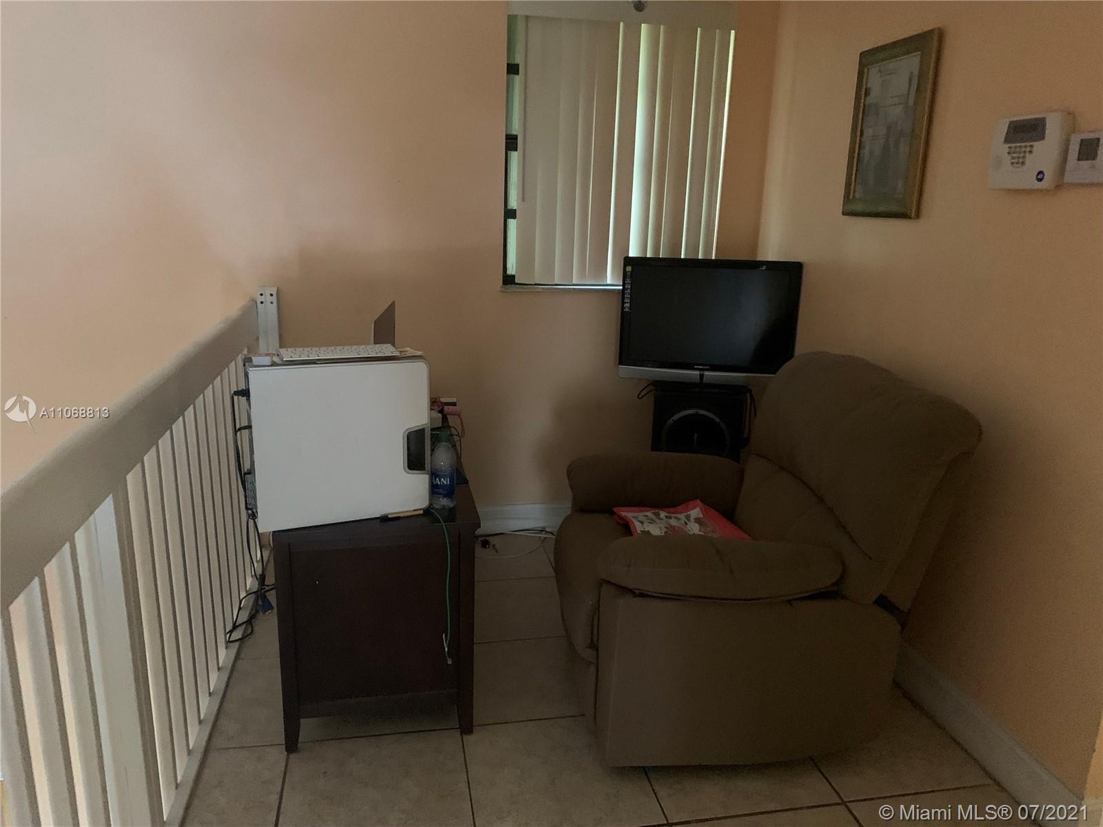 3427 Foxcroft Road Miramar, FL 33025 - Photo 33 of 39 Gallery Image 33