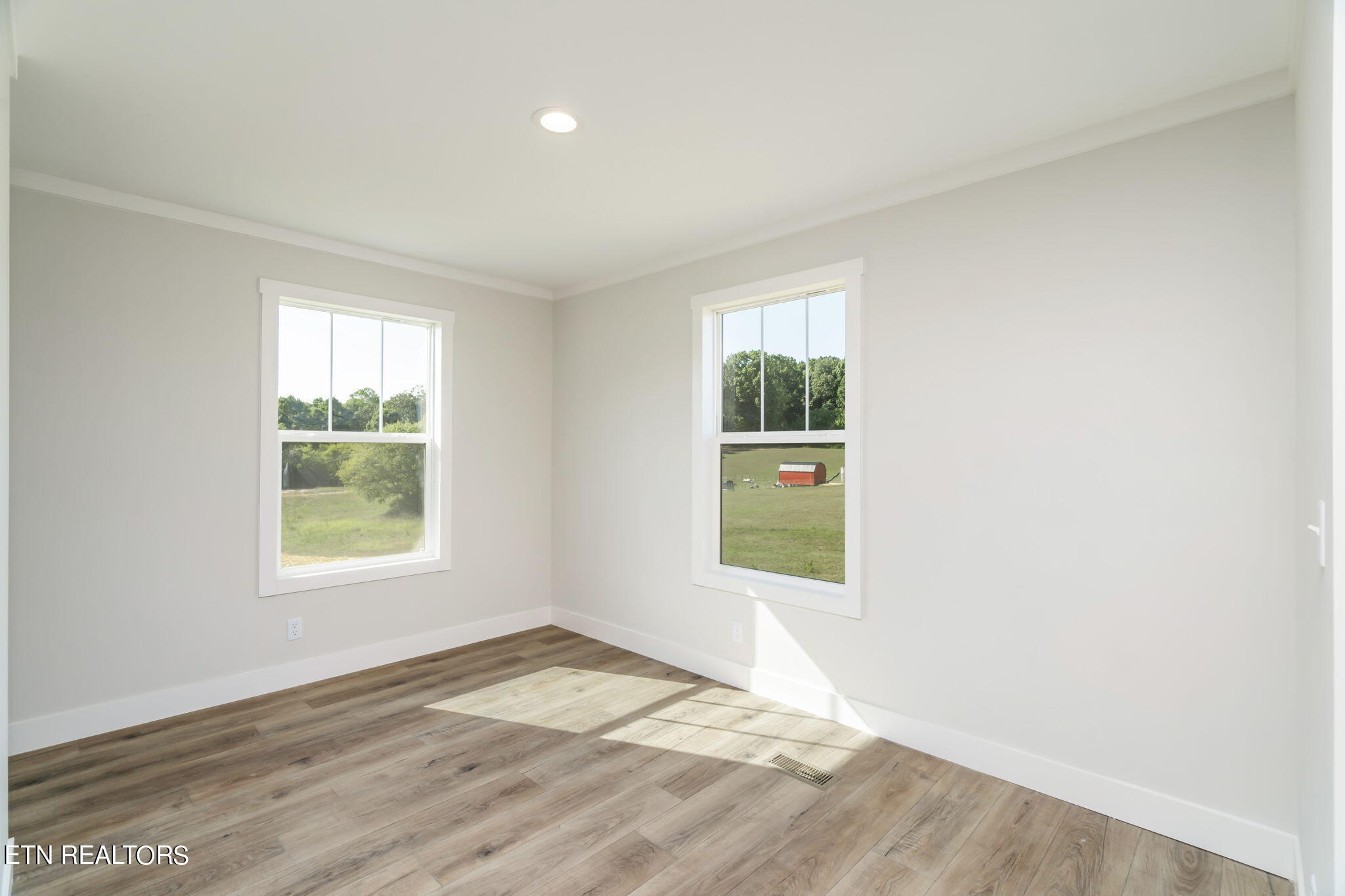 498 Greenbriar Road Sweetwater, TN 37874 - Photo 13 of 58 16-web-or-mls-498 Greenbriar Road-22