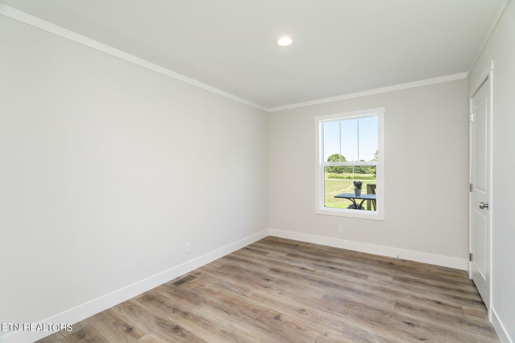 498 Greenbriar Road Sweetwater, TN 37874 - Photo 34 of 58 30-web-or-mls-498 Greenbriar Road-36