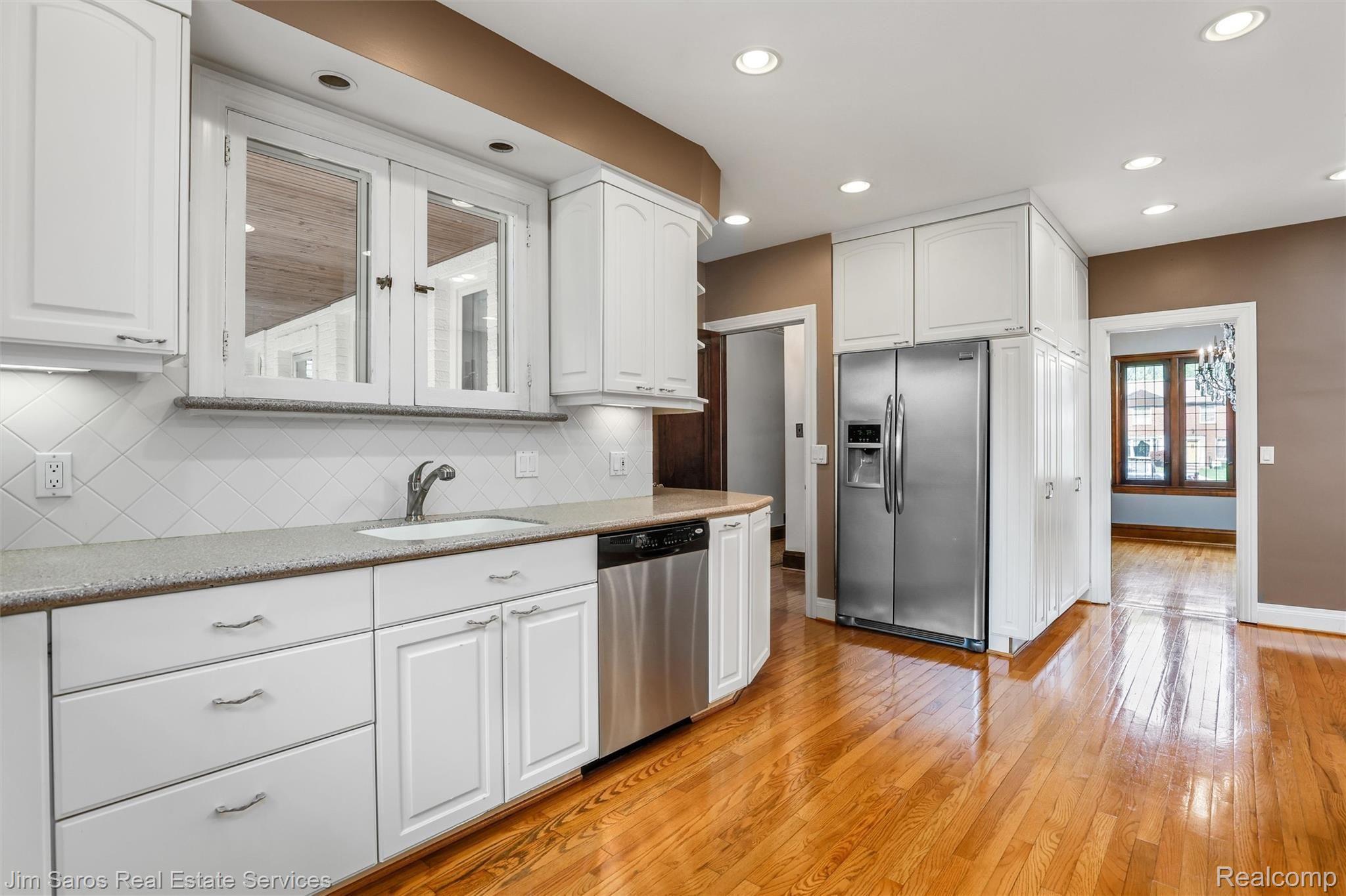 1251 Whittier Road Grosse Pointe, MI 48230 - Photo 6 of 33 24-1251 Whittier Rd Grosse Pointe Park0018.jpg
