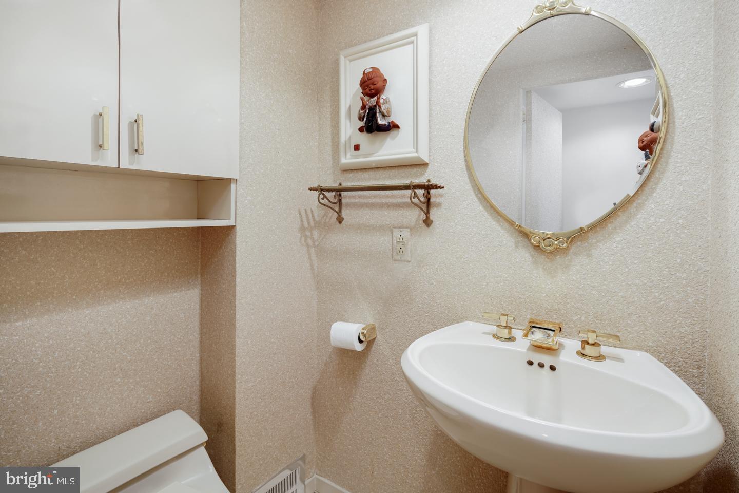 20 Rockglen Road Wynnewood, PA 19096 - Photo 15 of 19 Gallery Image 15