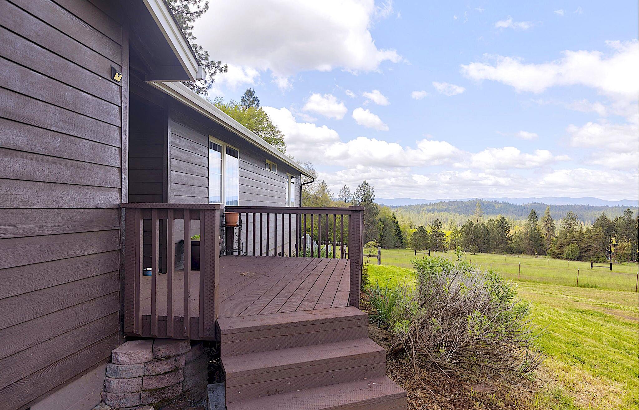 587 Summit Loop Grants Pass, OR 97527 - Photo 13 of 59 4-web-or-mls-587-summit-loop