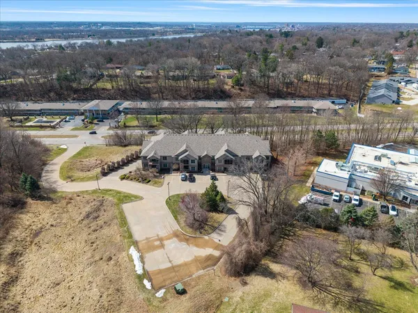 $265,000 | 1227 East Kimberly Road, Unit 5, Davenport, IA 52722