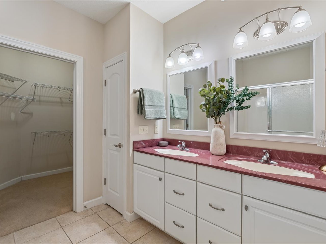 1227 East Kimberly Road, Unit 5A Davenport, IA 52722 - Photo 35 of 46