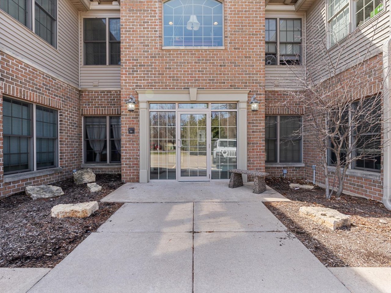 1227 East Kimberly Road, Unit 5A Davenport, IA 52722 - Photo 5 of 46