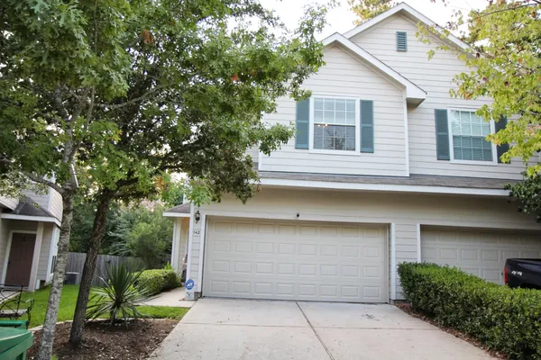 $1,850 | 142 North Camellia Grove Circle, The Woodlands, TX 77382