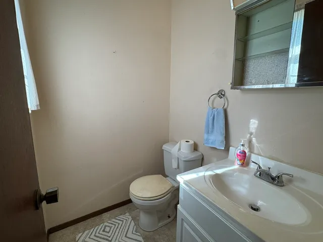 $139,000 | 119 Salem Drive, Salem, IL 62881