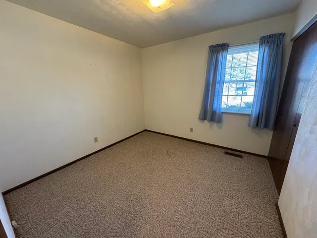 $139,000 | 119 Salem Drive, Salem, IL 62881