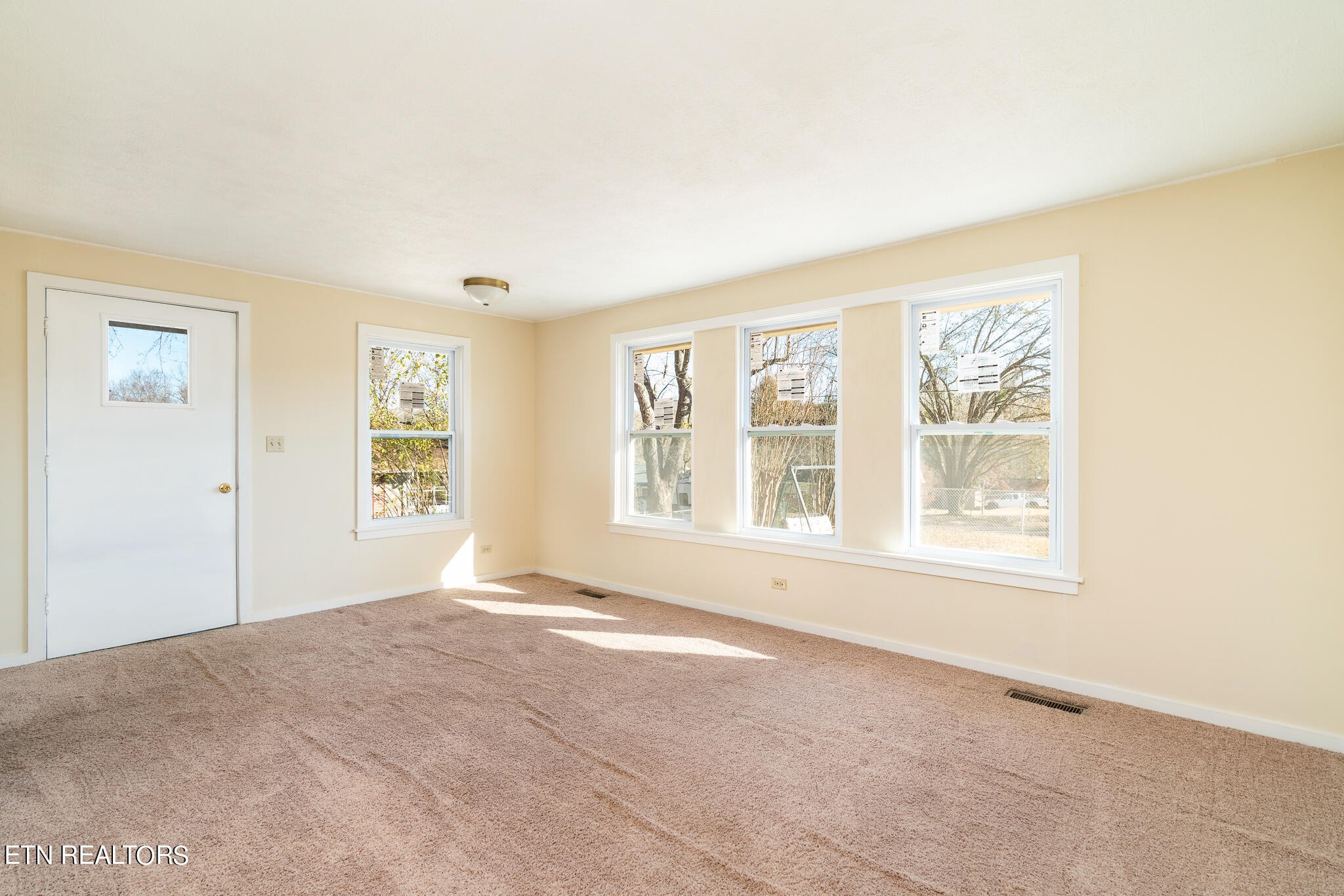 125 Pembroke Road Oak Ridge, TN 37830 - Photo 11 of 20 Gallery Image 11
