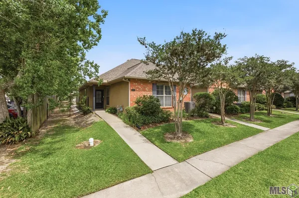 $230,000 | 4990 Jamestown Avenue, Unit 59, Baton Rouge, LA 70808
