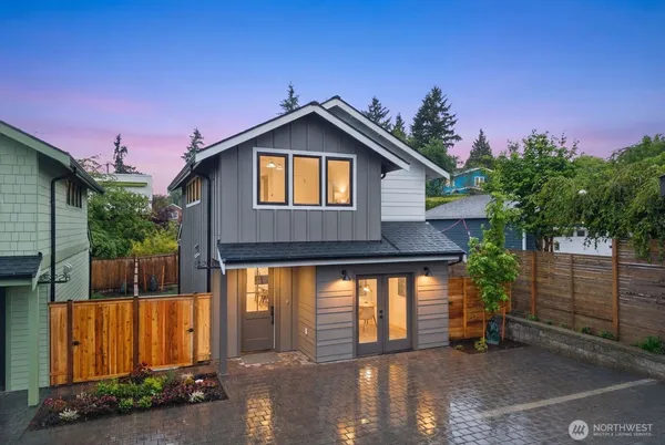 $799,000 | 524 Northeast 89th Street, Unit B, Seattle, WA 98115