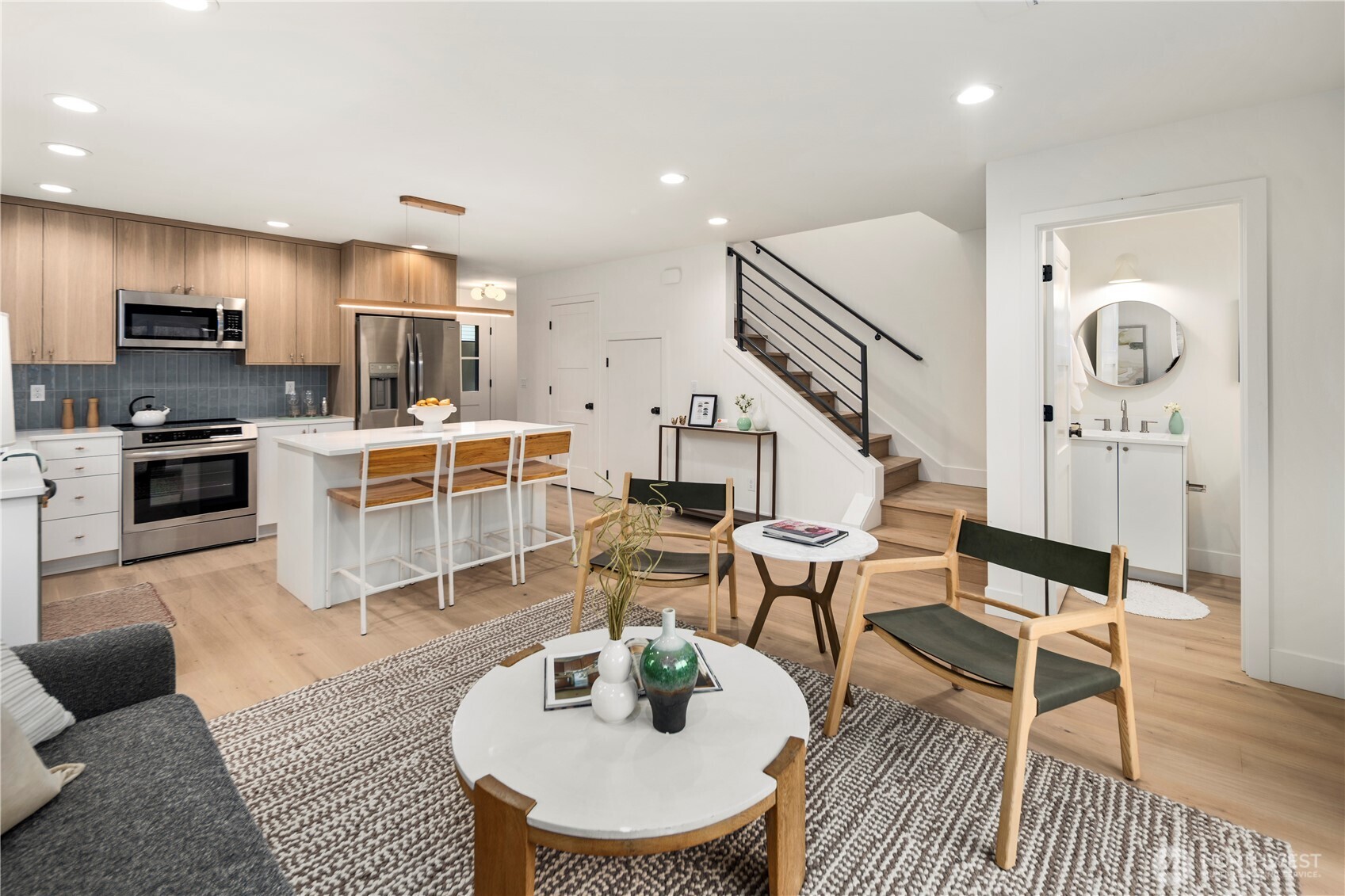 524 Northeast 89th Street, Unit B Seattle, WA 98115 - Photo 7 of 32