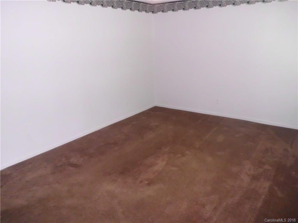 1773 Cameron Road Lincolnton, NC 28092 - Photo 3 of 15 Gallery Image 3