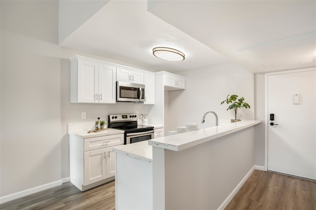 6111 Rancho Mission Road, Unit 315 San Diego, CA 92108 - Photo 5 of 22 Gallery Image 5