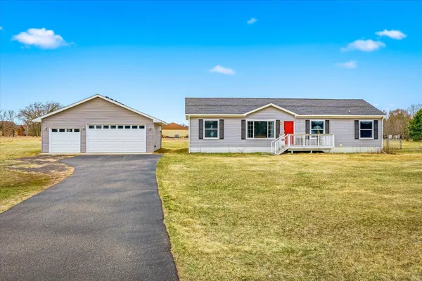 $349,900 | 23778 Roanoke Street Northwest, St. Francis, MN 55070