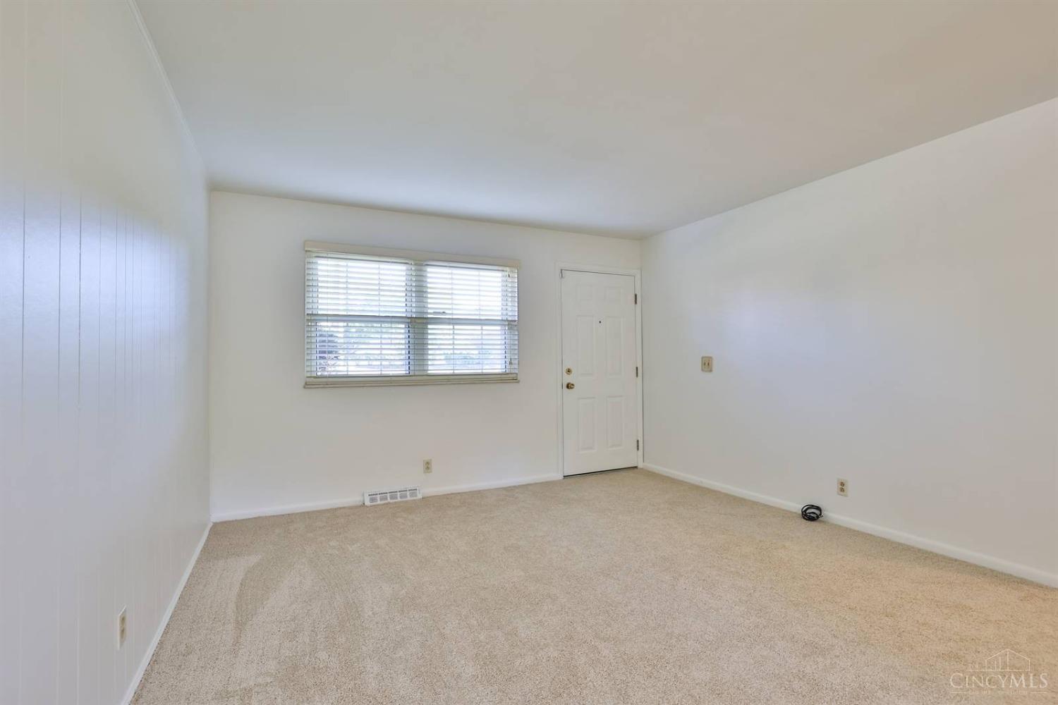 5021 Foley Road Cincinnati, OH 45238 - Photo 3 of 26 Gallery Image 3