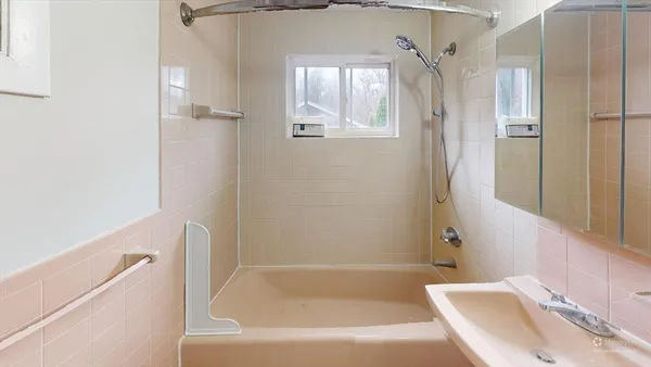 $3,000 | 29 Oconnell Avenue, Unit 1, Quincy, MA 02169