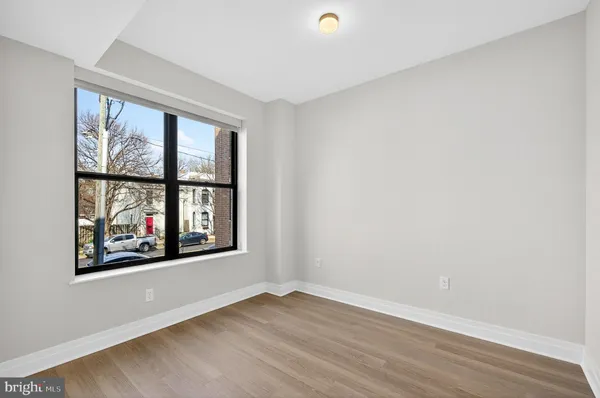$2,950 | 811 South Columbus Street, Unit 206, Alexandria, VA 22314