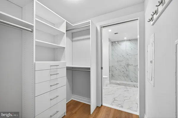 $2,950 | 811 South Columbus Street, Unit 206, Alexandria, VA 22314